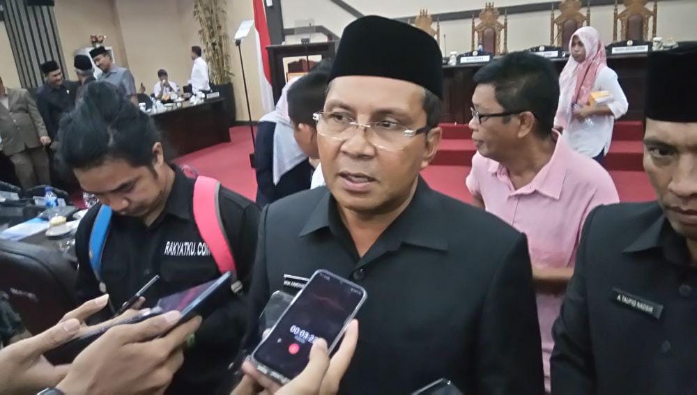 (Wali Kota Makassar periode 2014-2019, Danny Pomanto saat membacakan pidato LKPJ akhir masa jabatan)/IDN Times / Aan Pranata