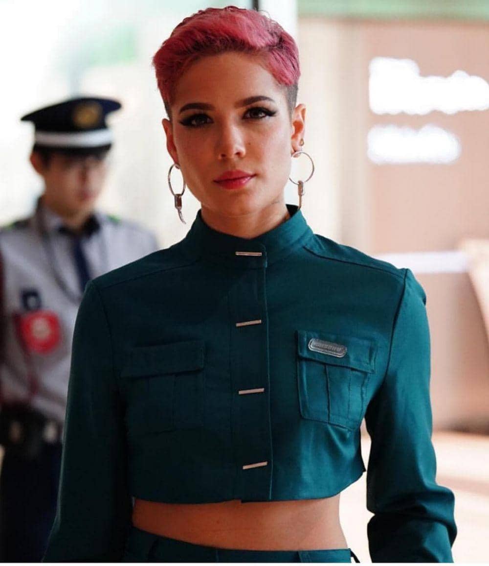 instagram.com/iamhalsey