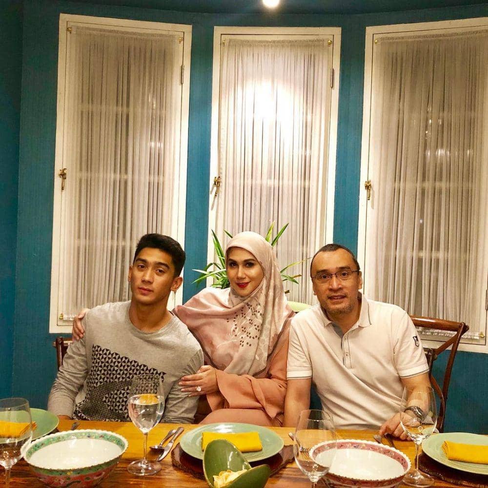 Instagram.com/marinizumarnisreal