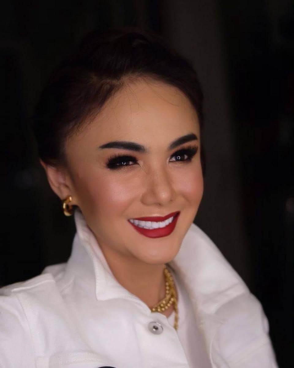 instagram.com/yunishara36