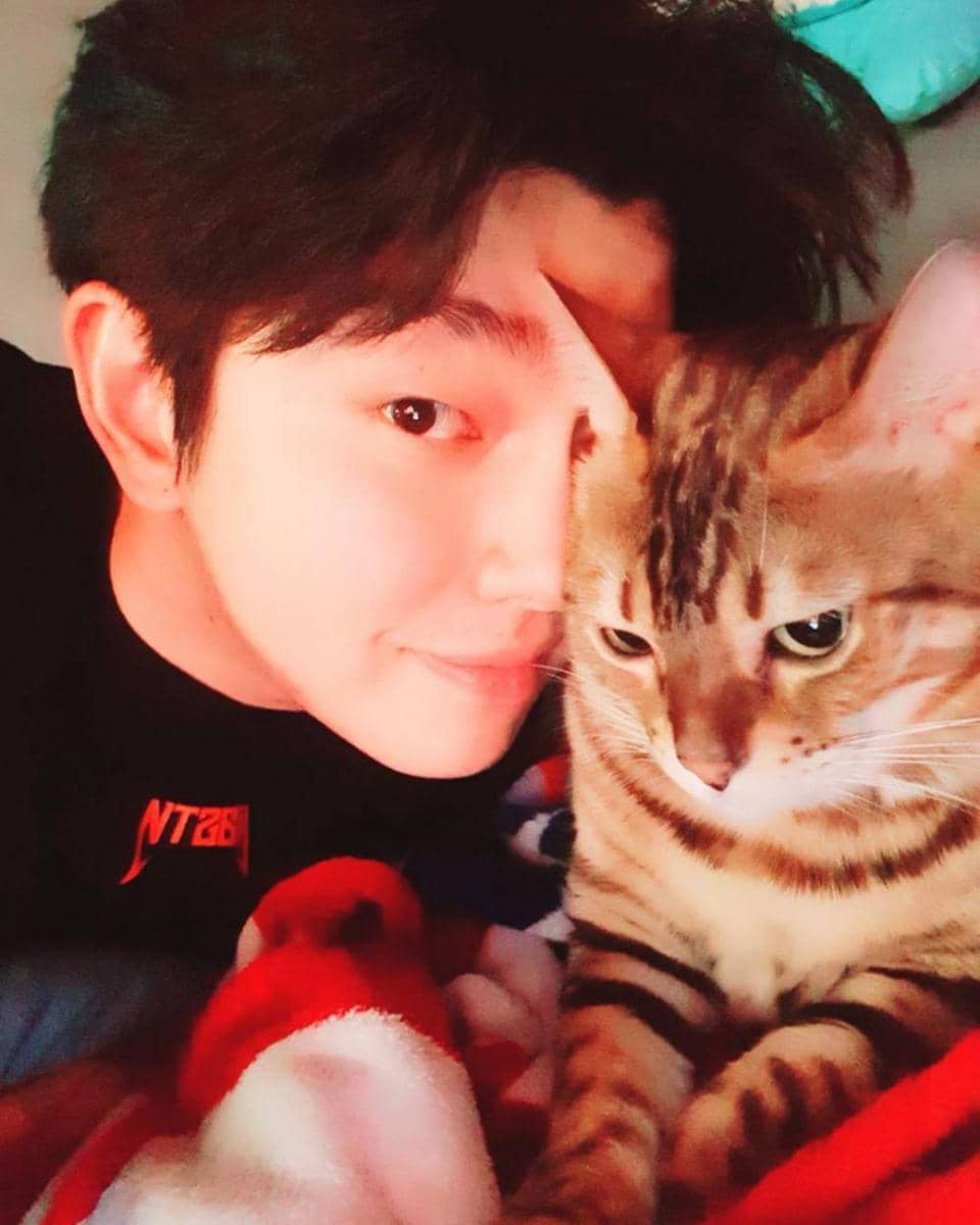 instagram.com/yunkyunsang