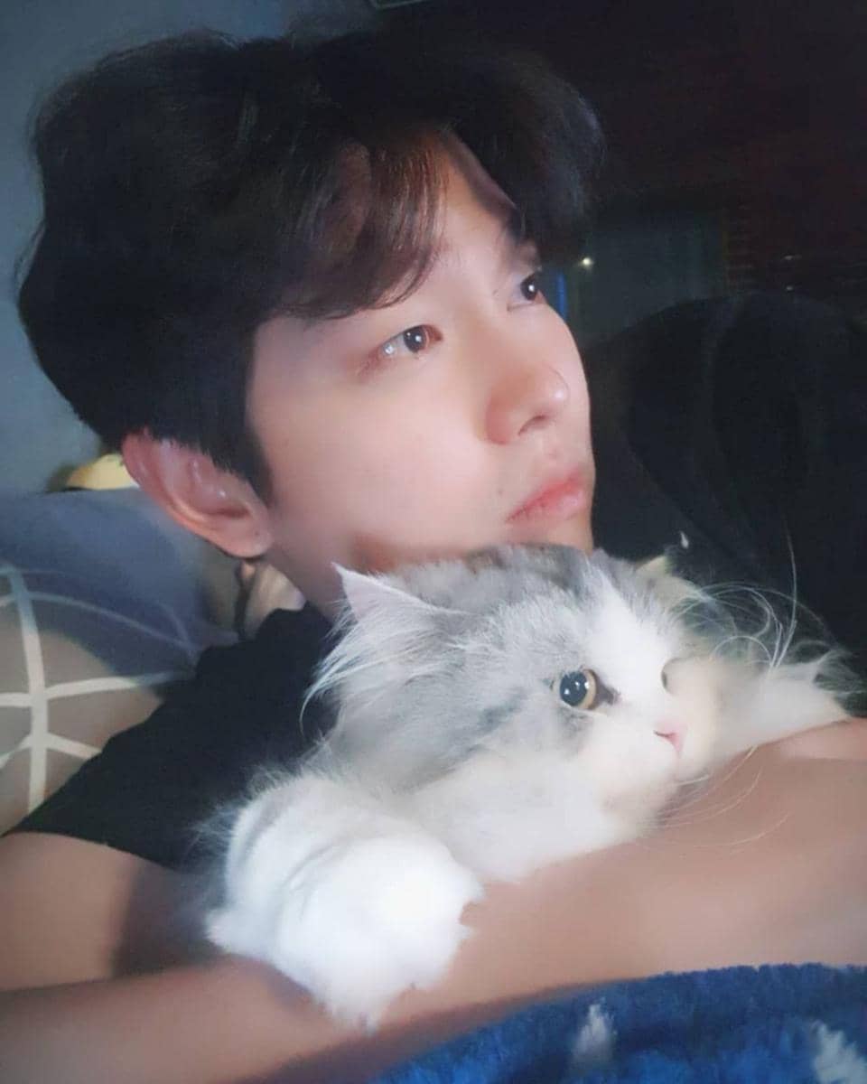 instagram.com/yunkyunsang