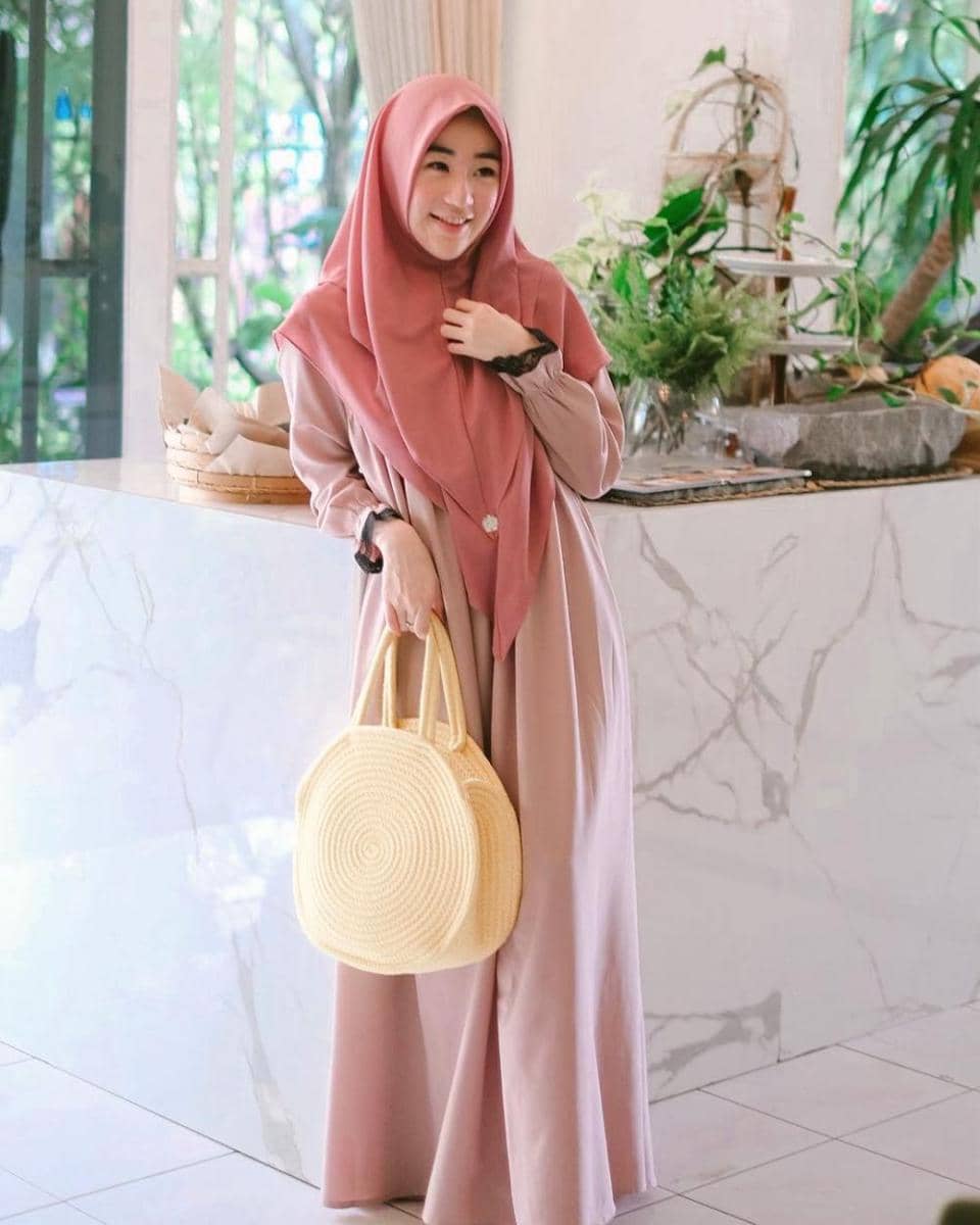 instagram.com/larissachou