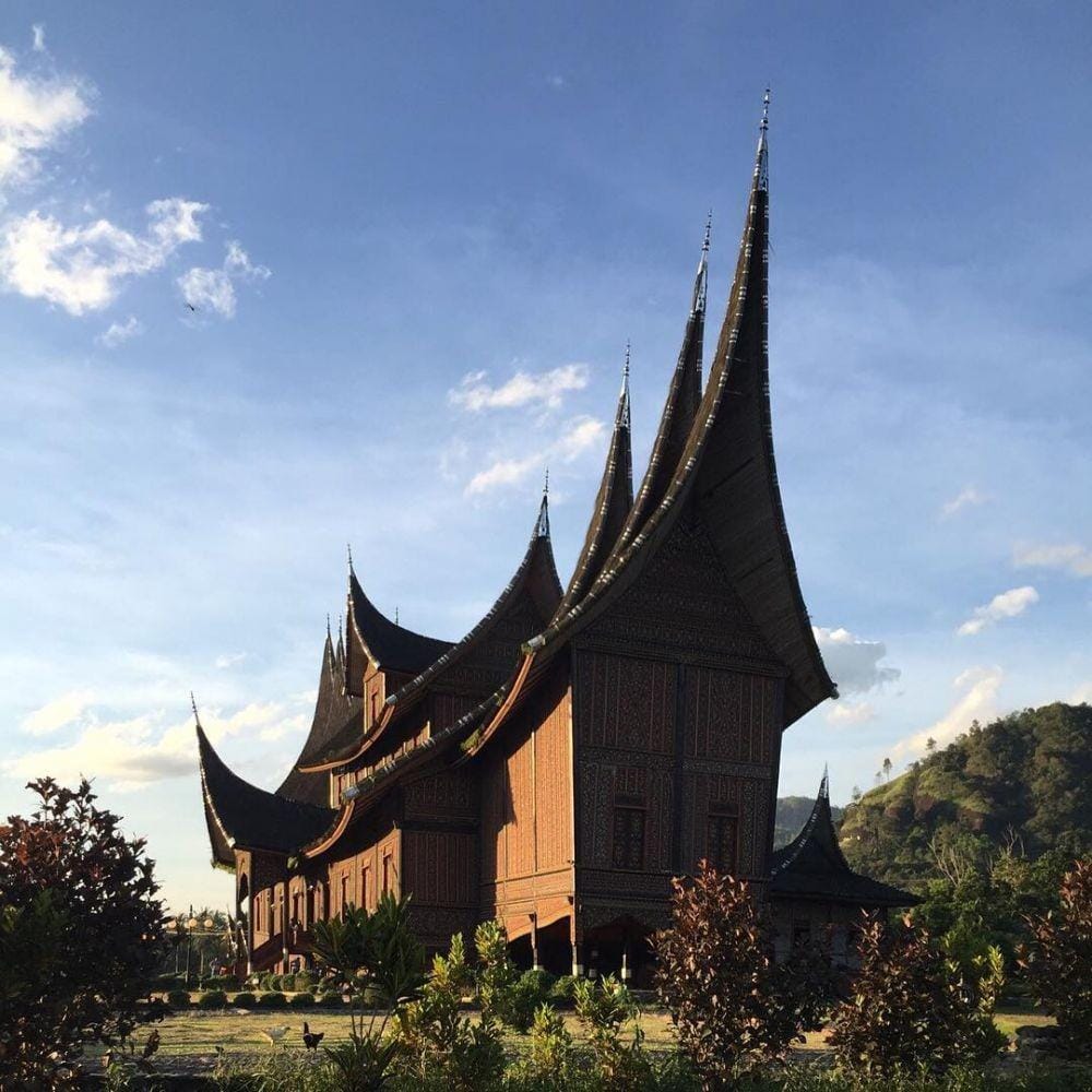 instagram.com/rrrifni