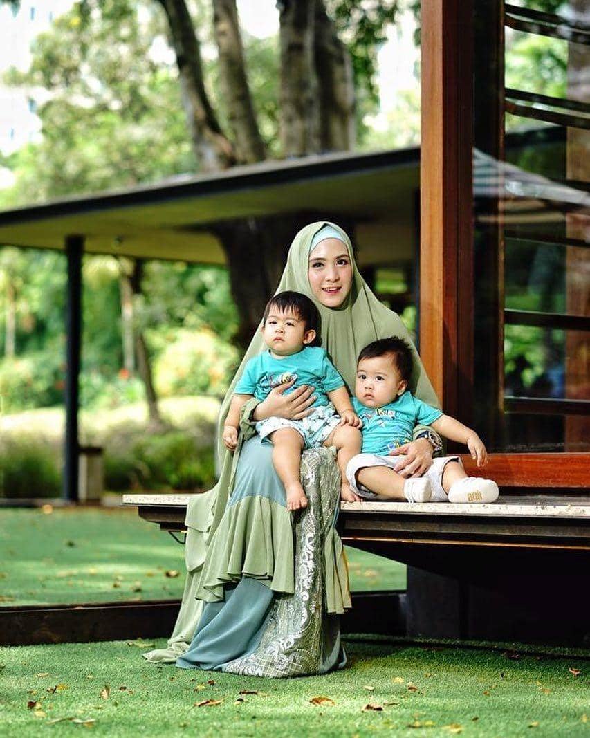 instagram.com/apriljasmine85