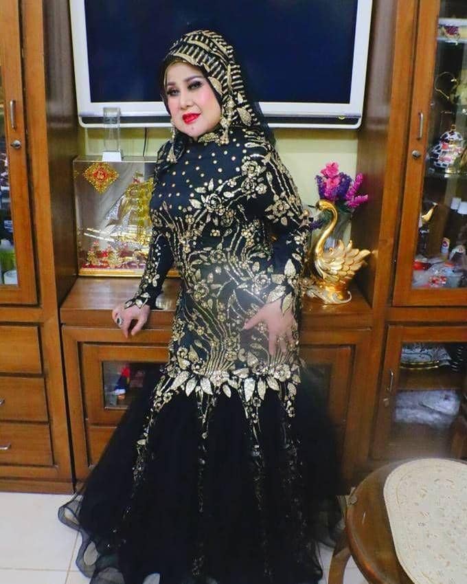 instagram.com/elvy_sukaesih/