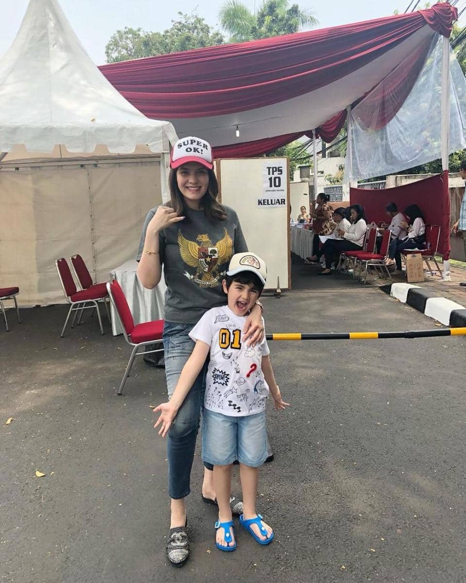 instagram.com/carissa_puteri