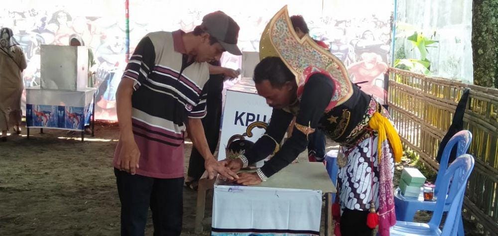 Ilustrasi pemilihan langsung Dukuh di Bantul. IDN Times/Daruwaskita