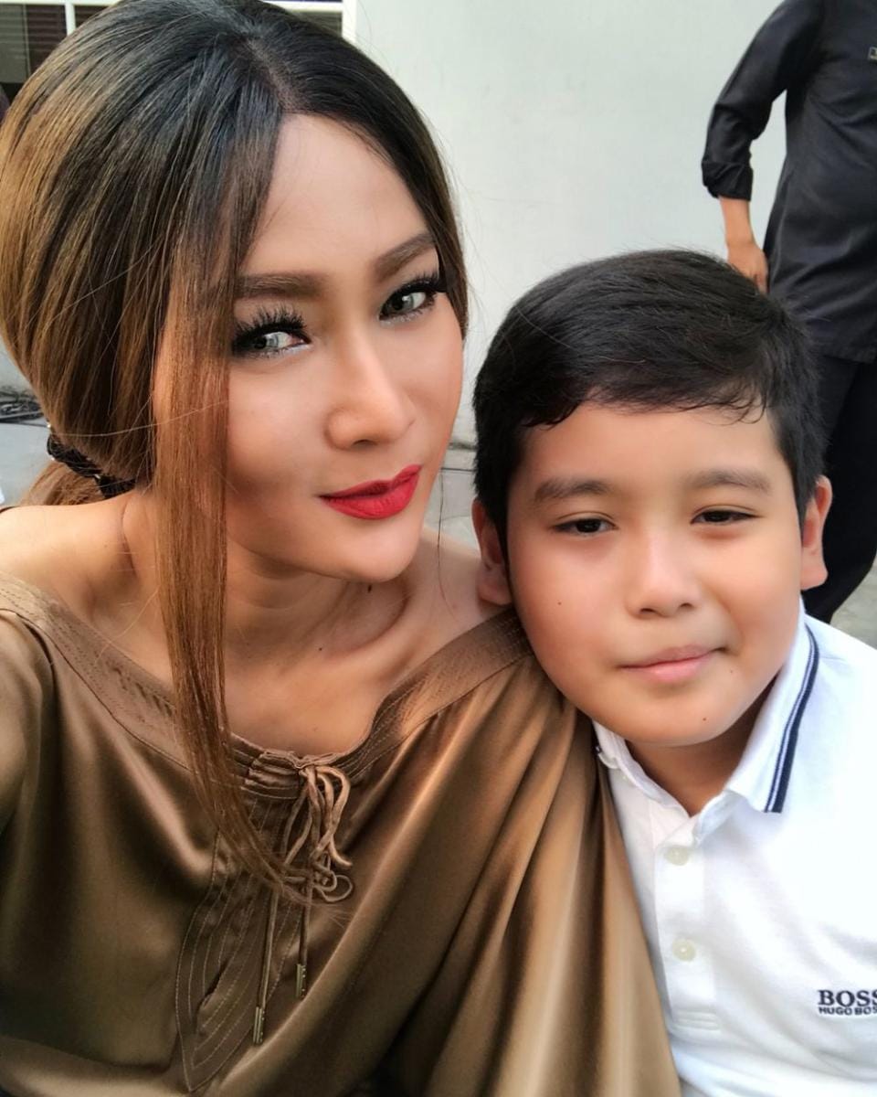 Instagram.com/inul.d