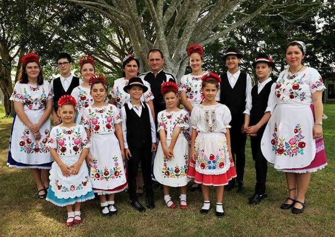 facebook.com/Tulipan Magyar neptanc csoport