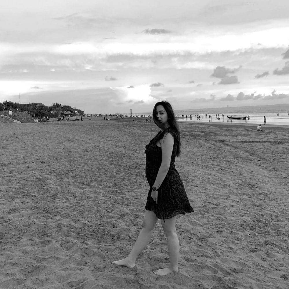 instagram.com/aurakasih