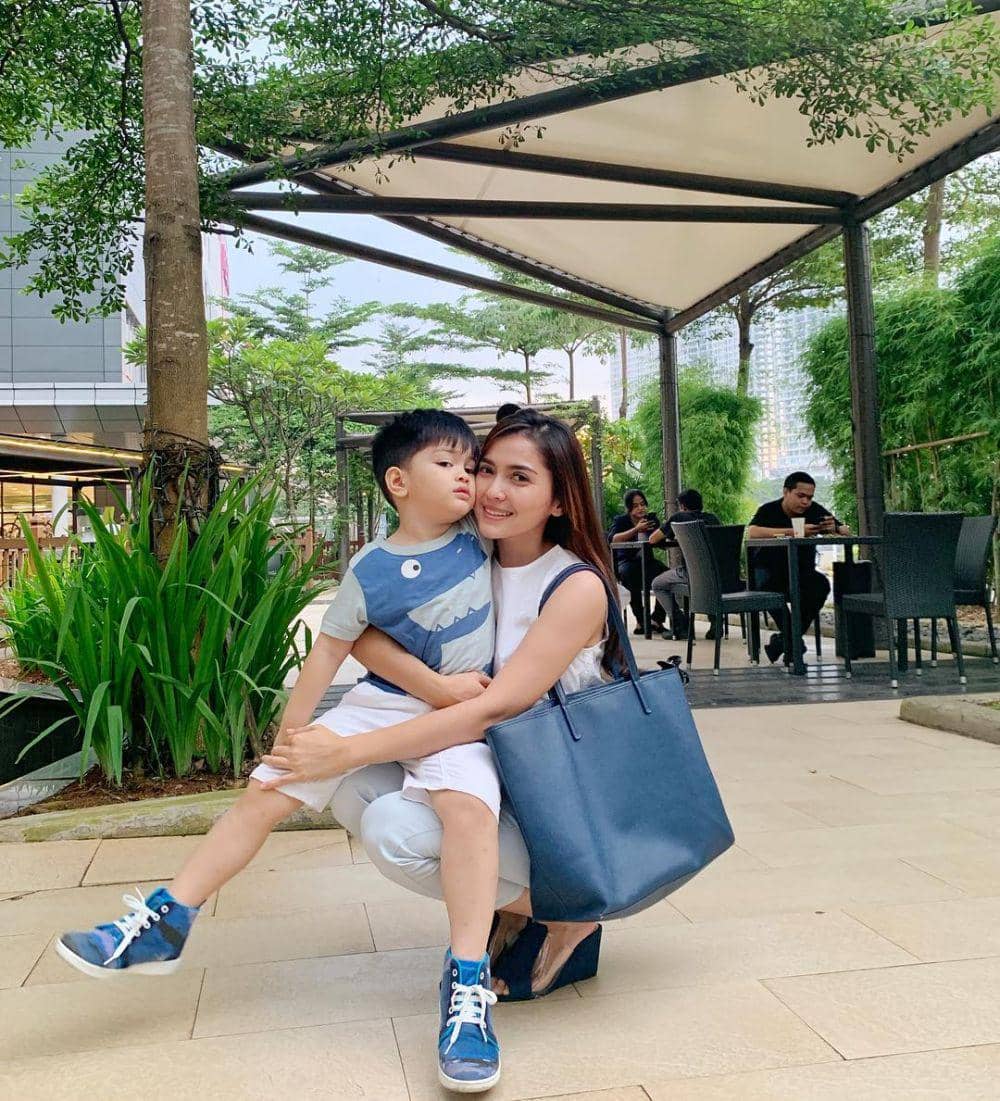 instagram.com/fatmasury_