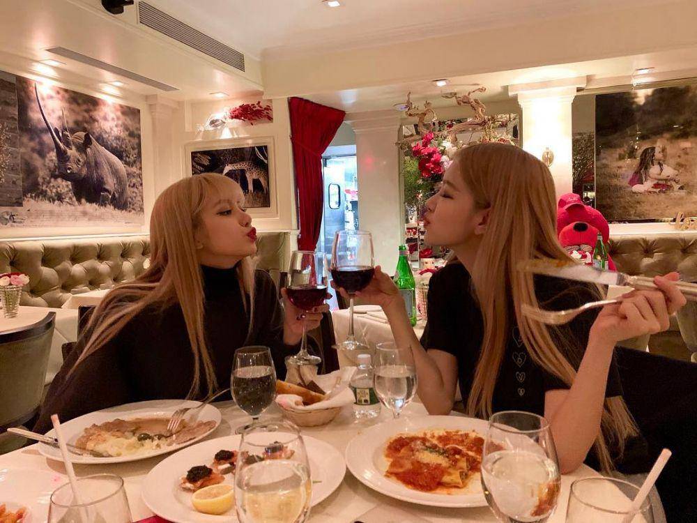 instagram.com/roses_are_rosie