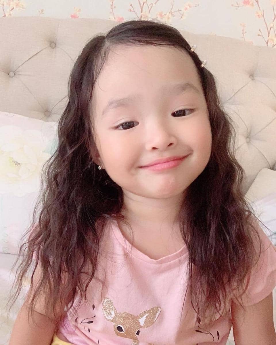 instagram.com/thaliaputrionsu