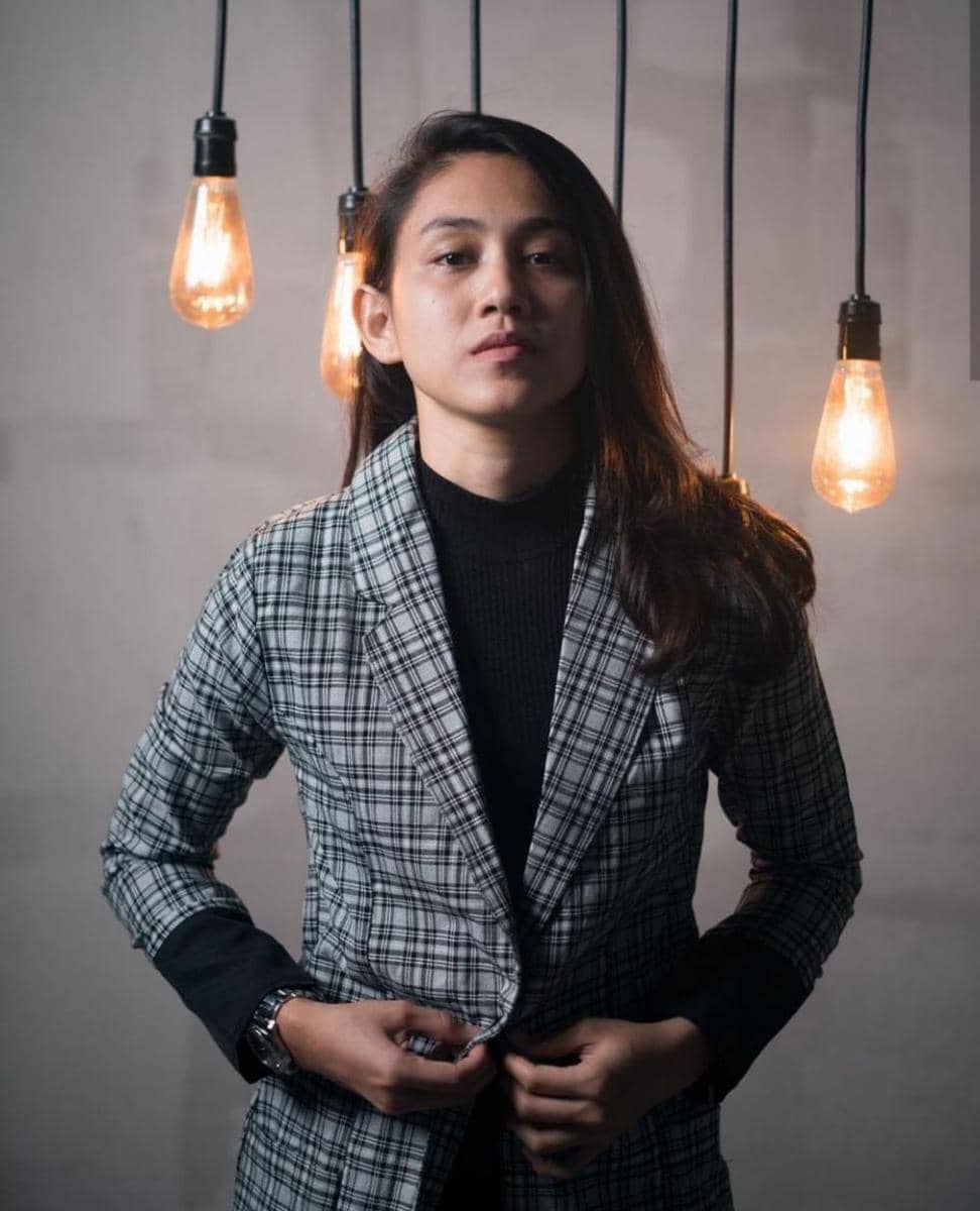 Instagram.com/@athirafarina