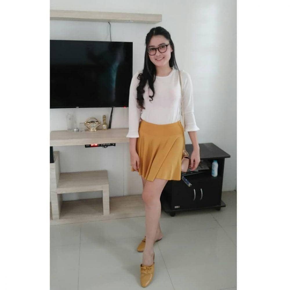 instagram.com/nellakharisma