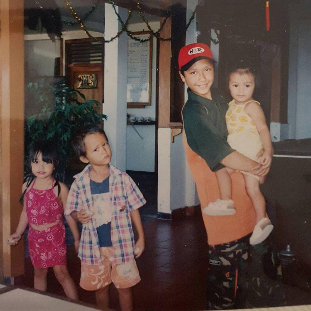 Instagram.com/nasriyahrawles