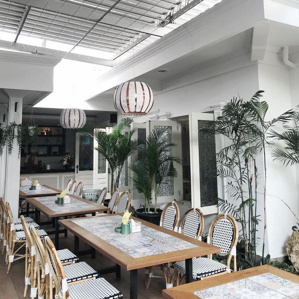 instagram.com/linaherdyanti