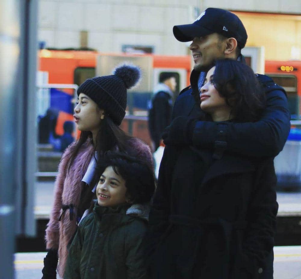 instagram.com/angie_virgin