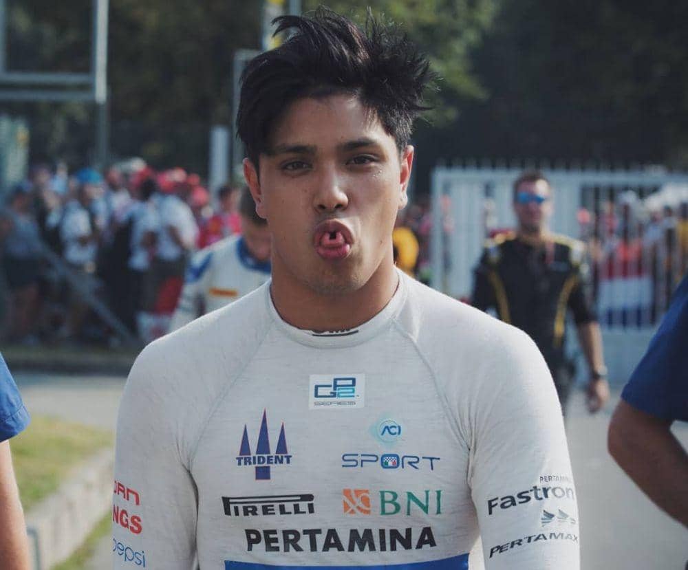 instagram.com/illopaz/