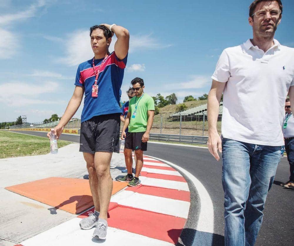 instagram.com/illopaz/