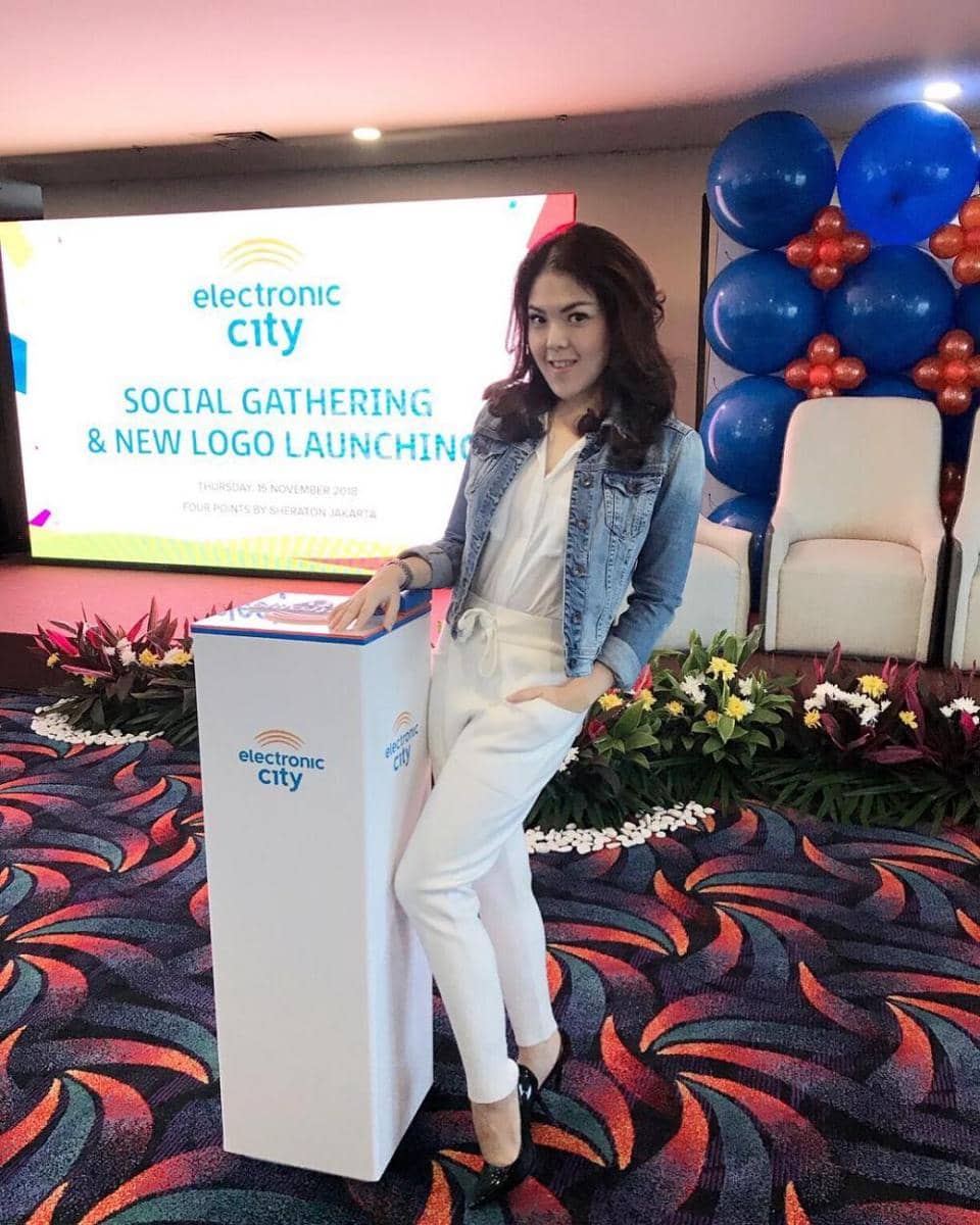 instagram.com/tinatoon101