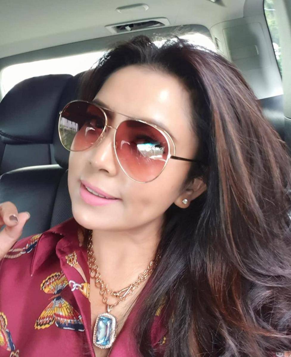 Instagram.com/mayangsaritrihatmojoreal