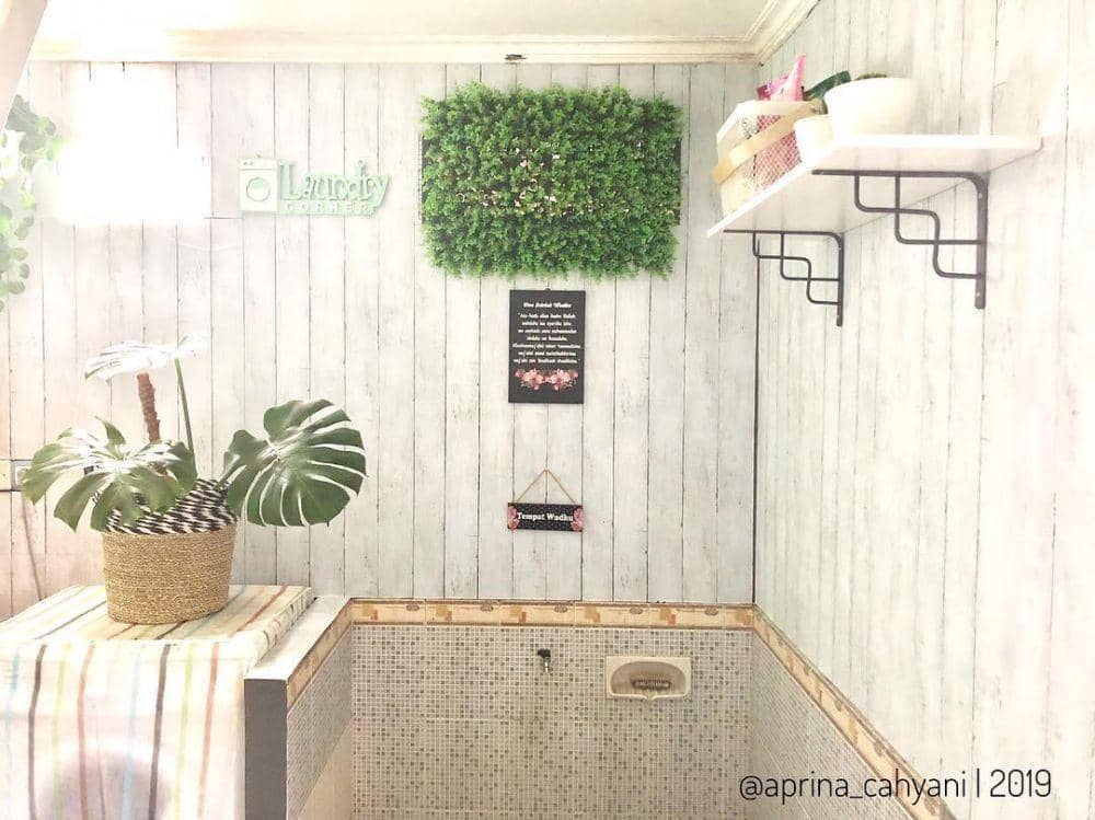 instagram.com/aprina_cahyani