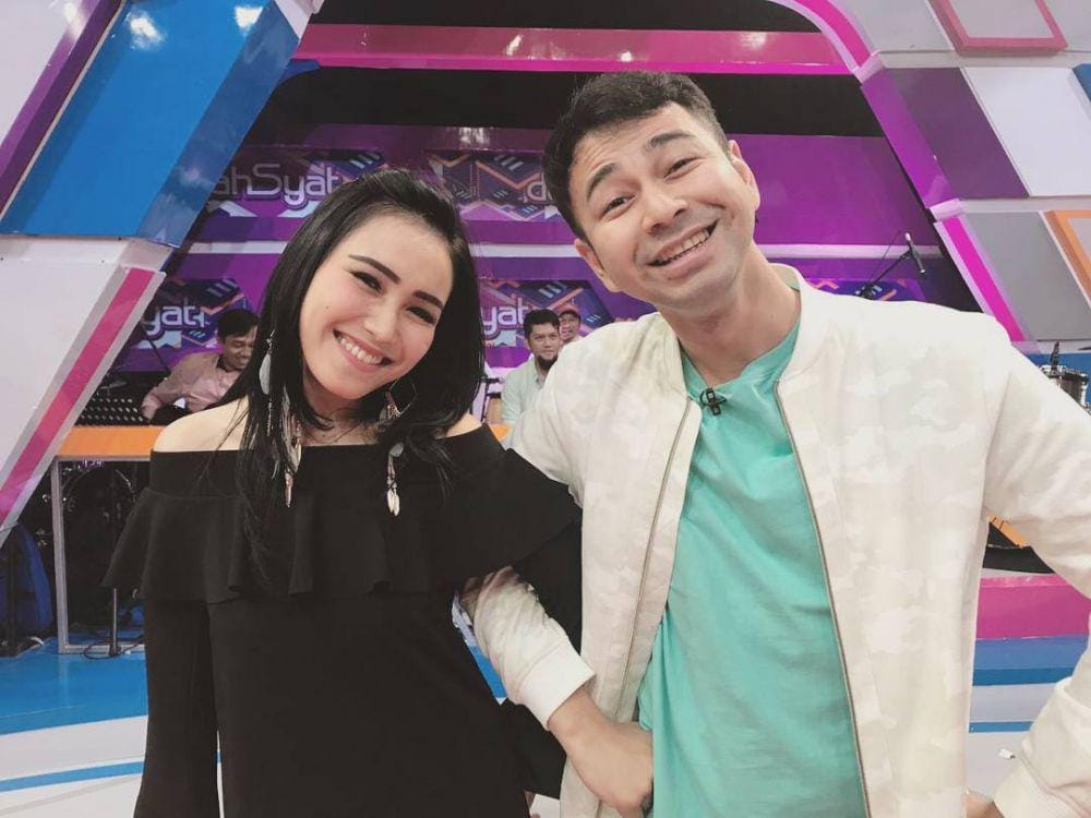 instagram.com/ayutingting92