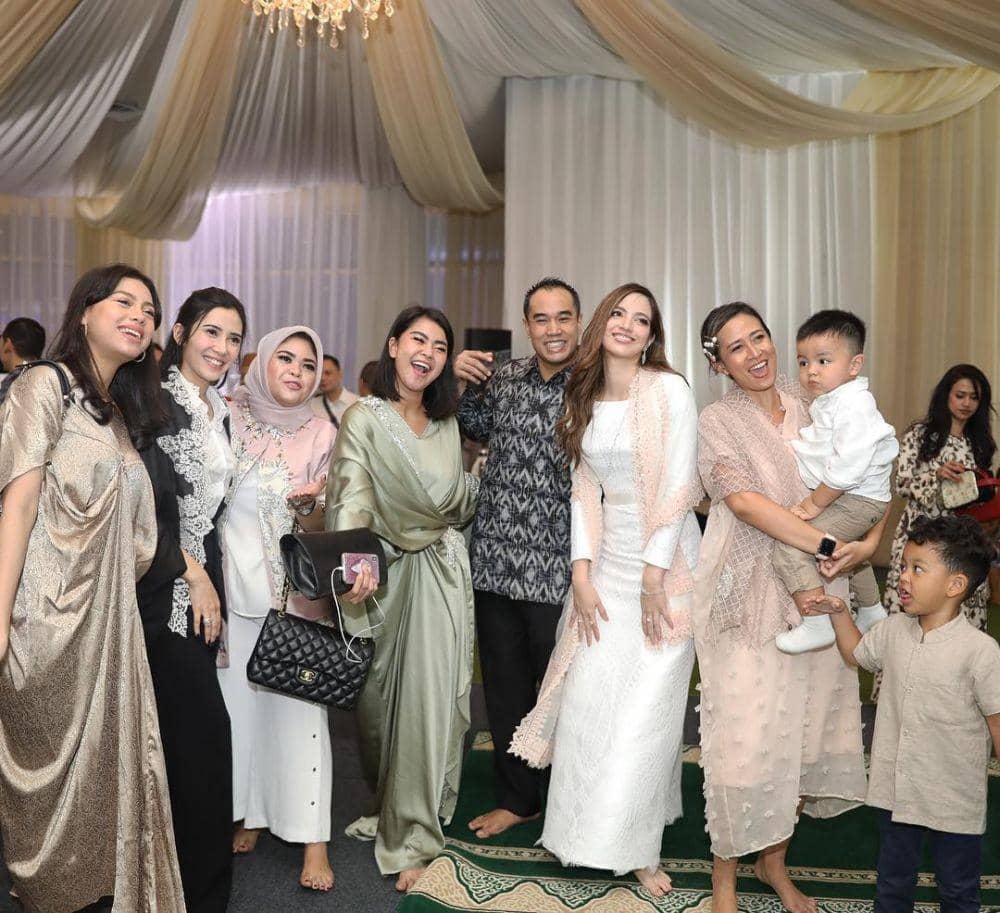 instagram.com/mahalindanapitupulu