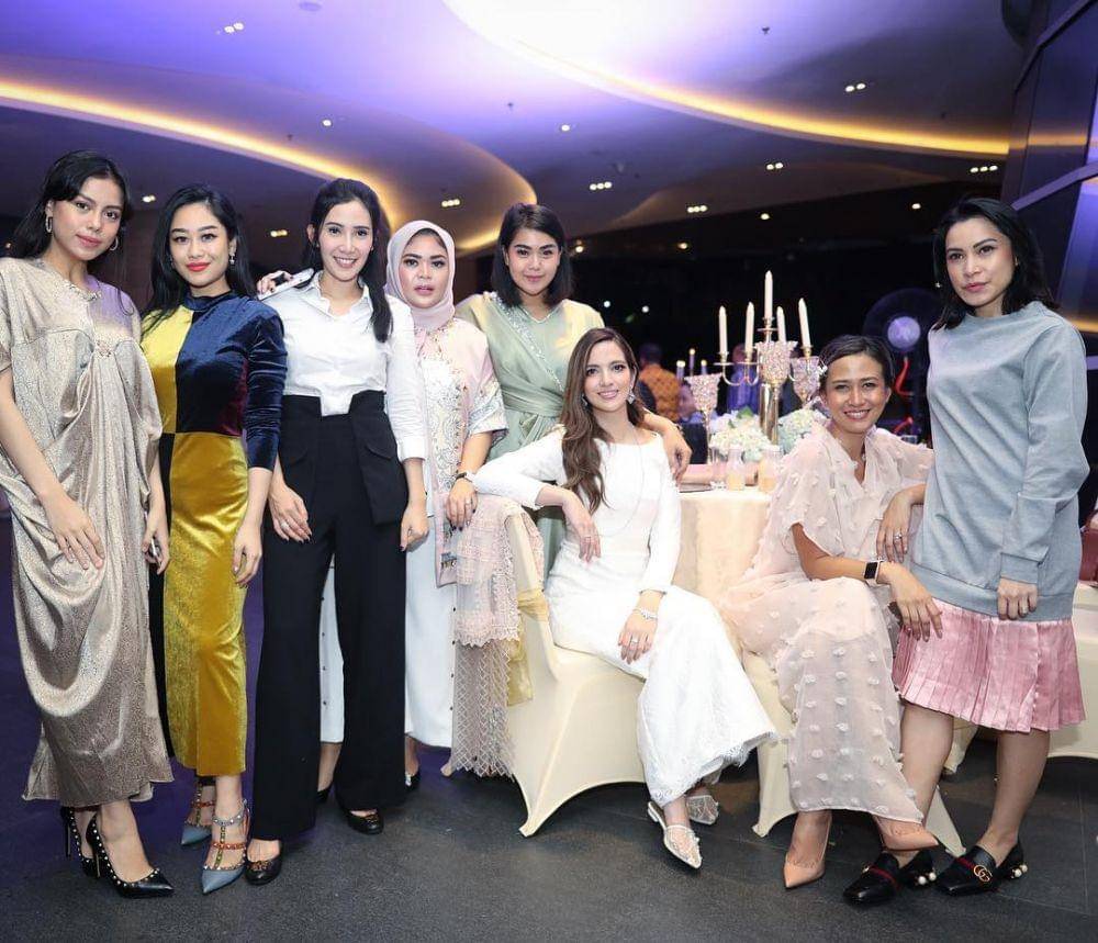 instagram.com/mahalindanapitupulu