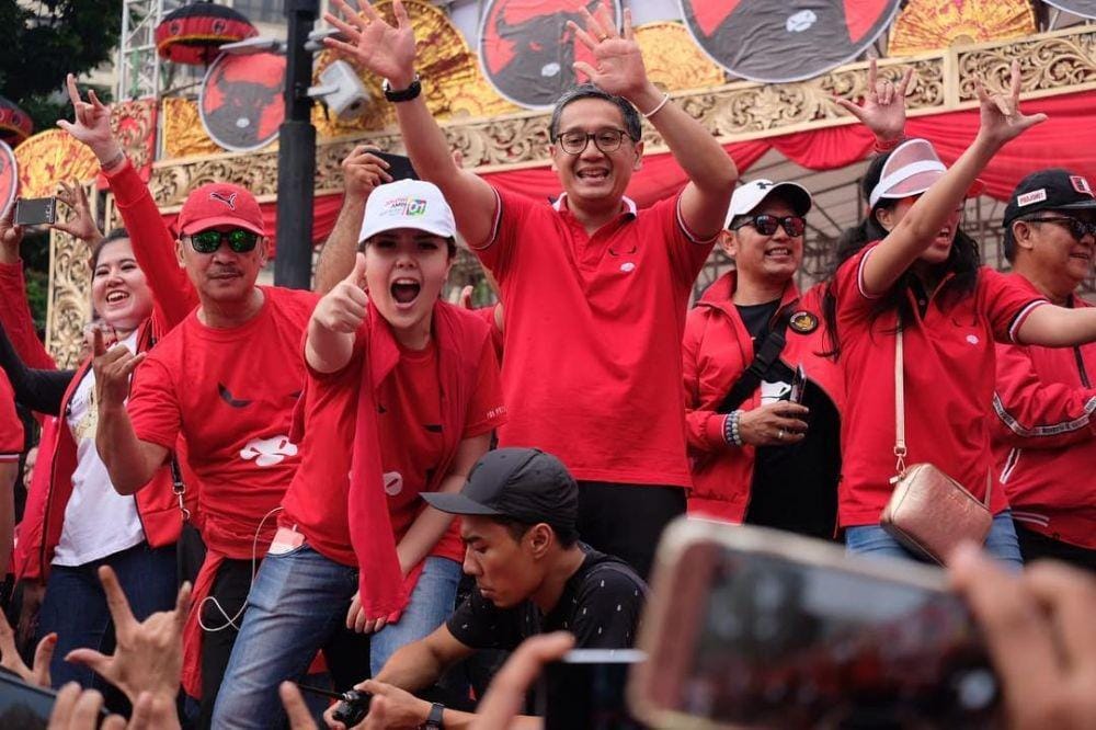 instagram.com/tinatoon101