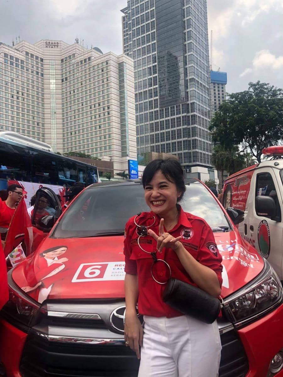 Facebook.com/regina.vianney