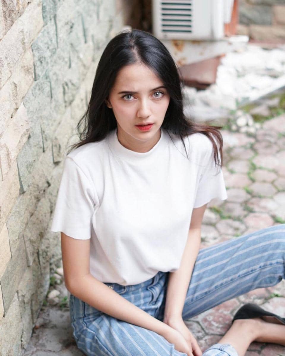 Instagram.com/rhesmanissa_