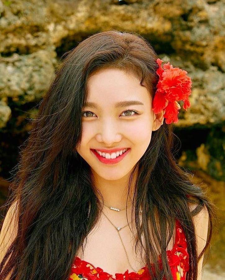 instagram.com/twicenayeon