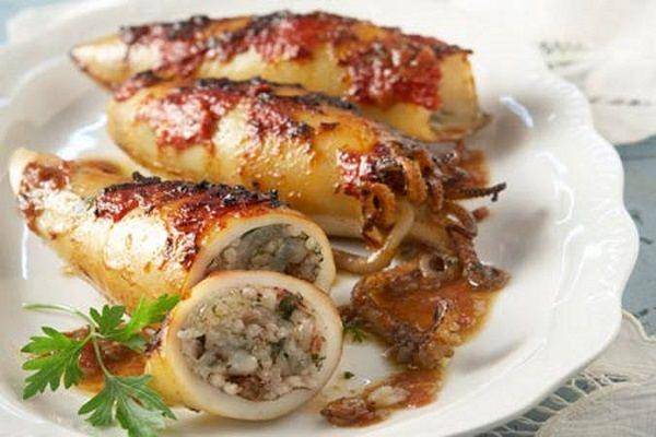 thehellenicdeli.com