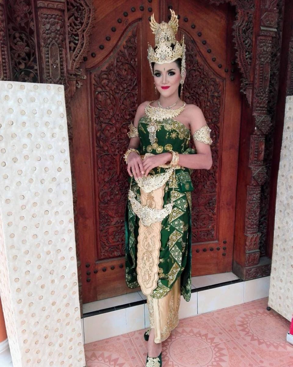 Instagram/Arthin_mua