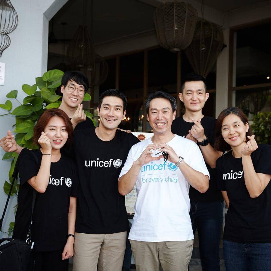 instagram.com/@siwonchoi