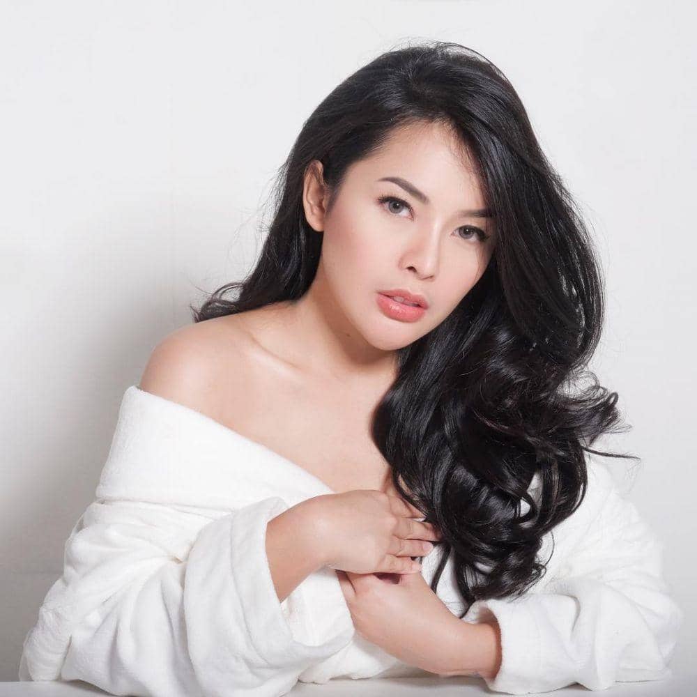 Instagram.com/elviacerolline