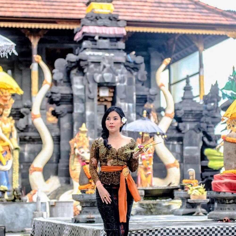 Instagram.com/elviacerolline