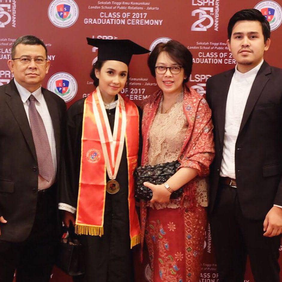 instagram.com/anjanidinavdw