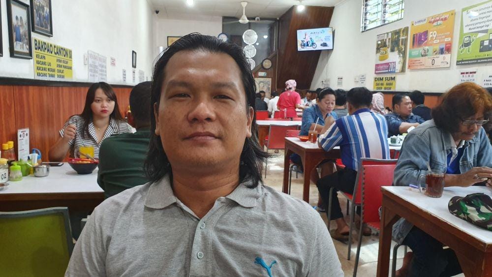 Fiery, anak pemilik Kedai Kopi Mantaw