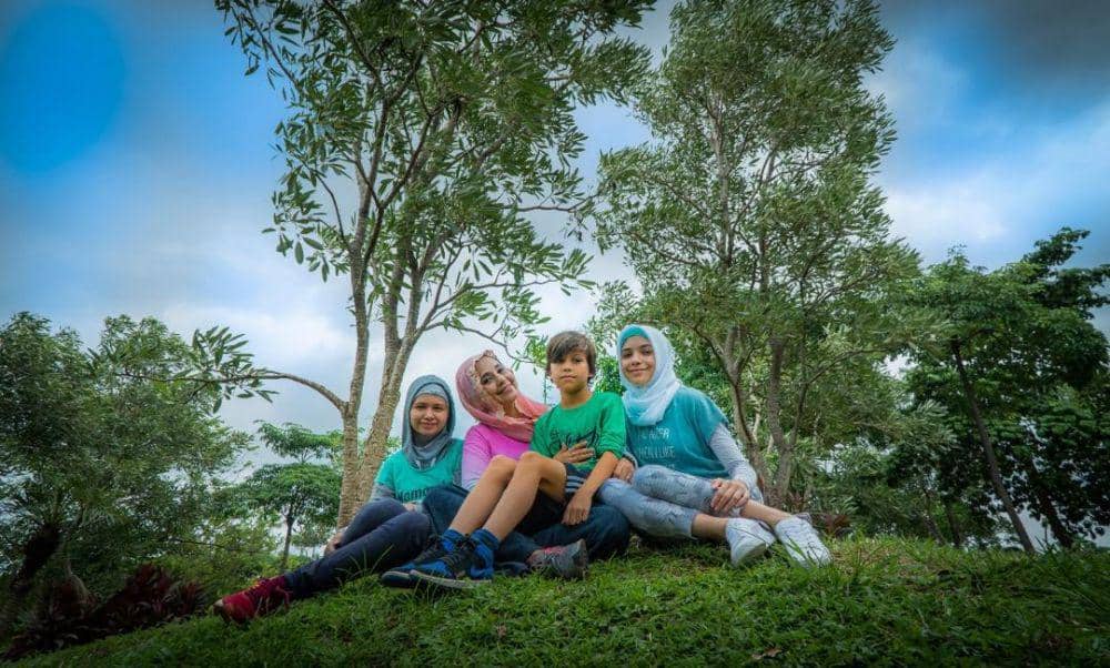 instagram.com/khadijahayuazhari