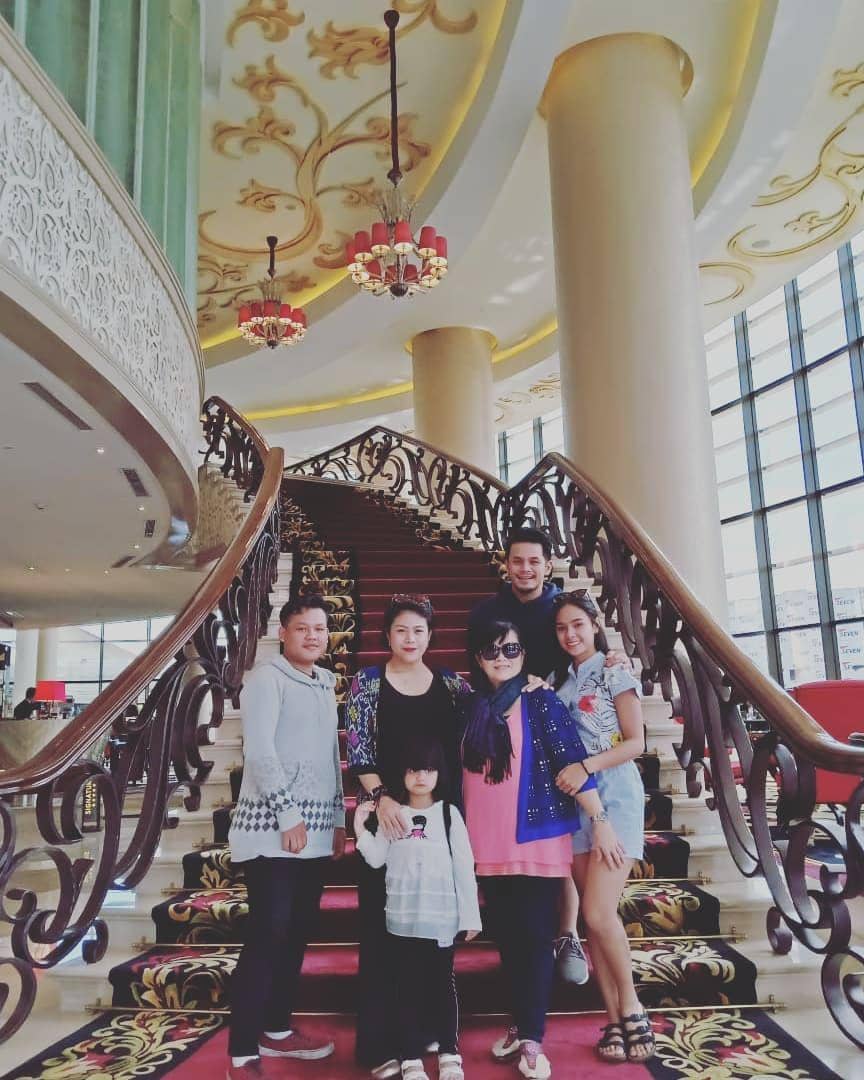 instagram.com/leb421st_