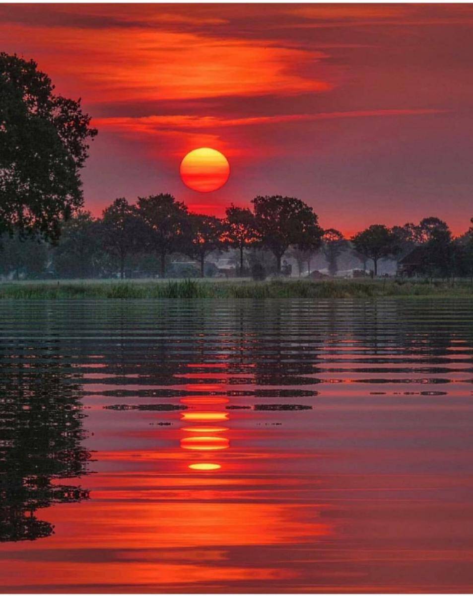 instragam.com/travellingthroughtheworld