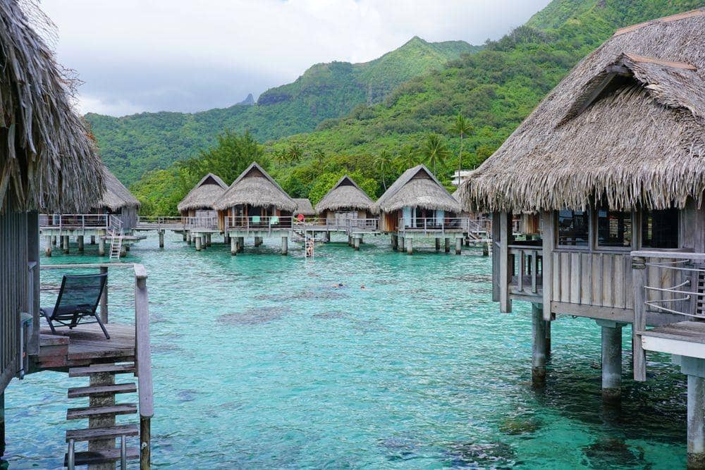 shutterstock.com/eqroy