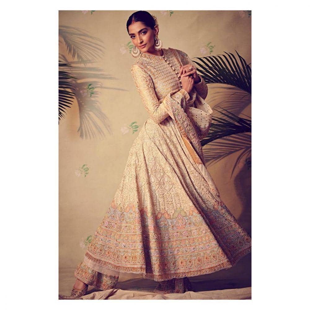 instagram.com/sonamkapoor