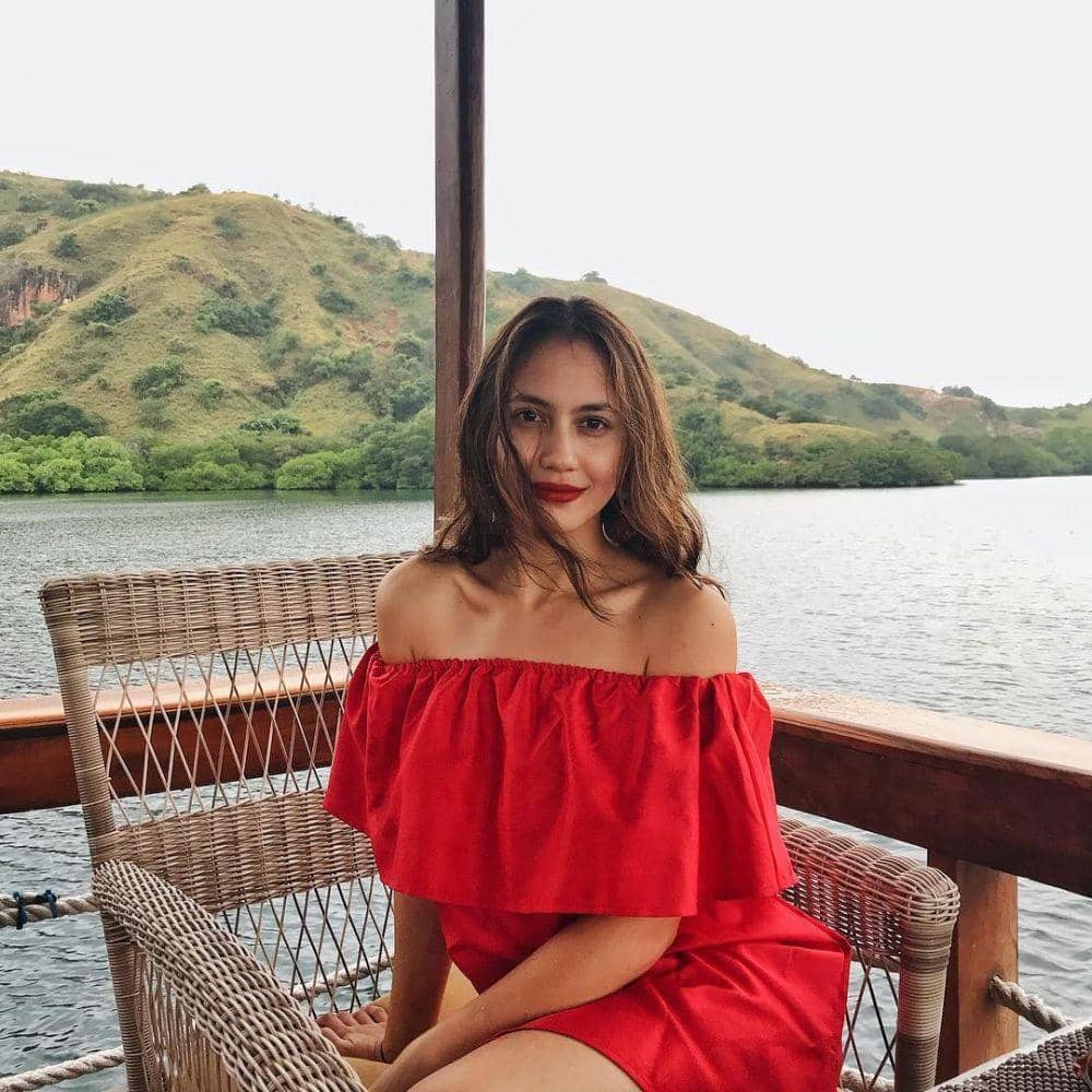 instagram.com/pevpearce