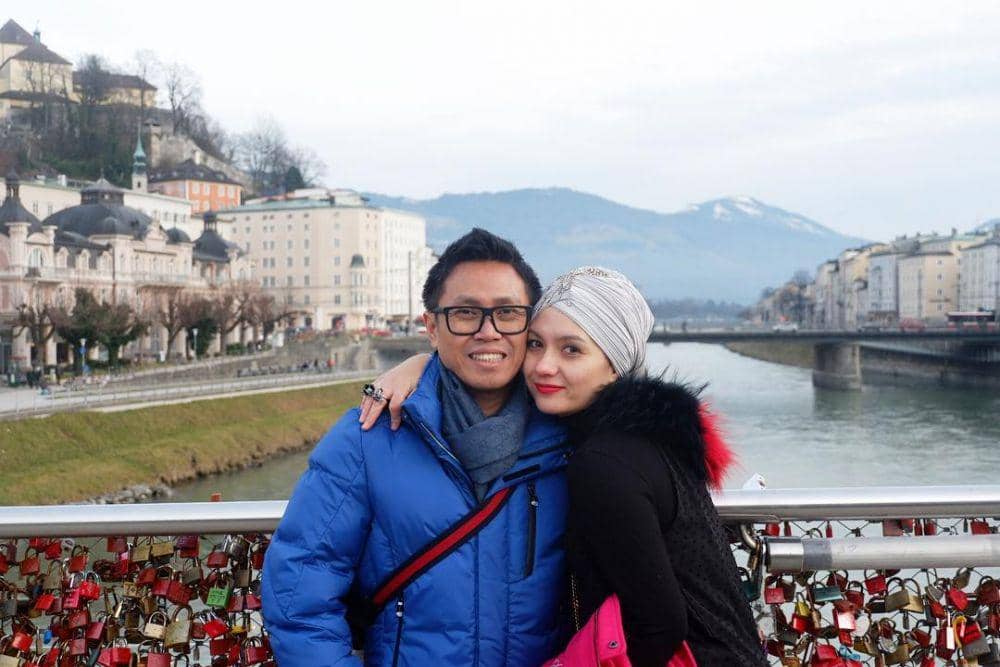 18 Tahun Bersama, Ini 10 Potret Mesra Eko Patrio Bareng Istri