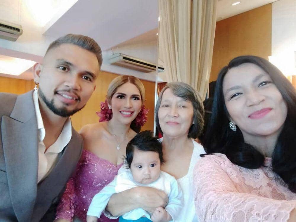 instagram.com/esterhal